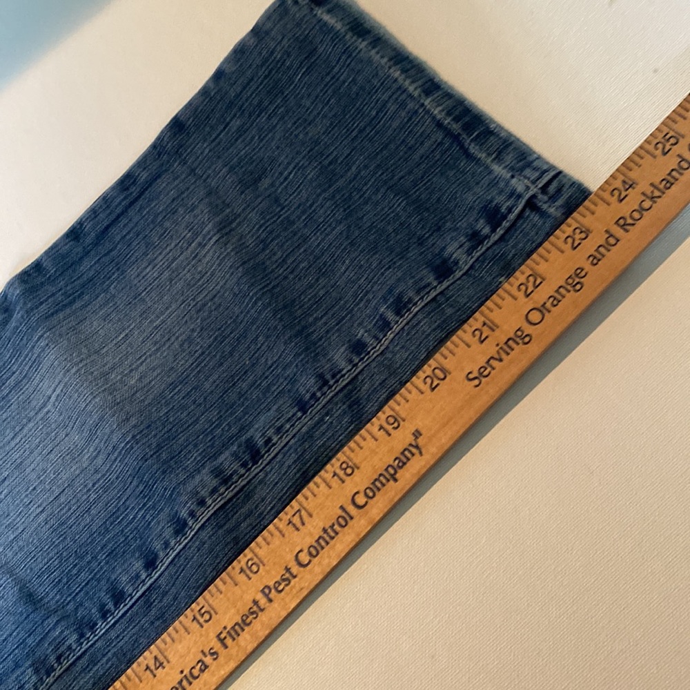 NWT & Vintage Vanilla Star Distressed Capri Jeans - Picture 5 of 7